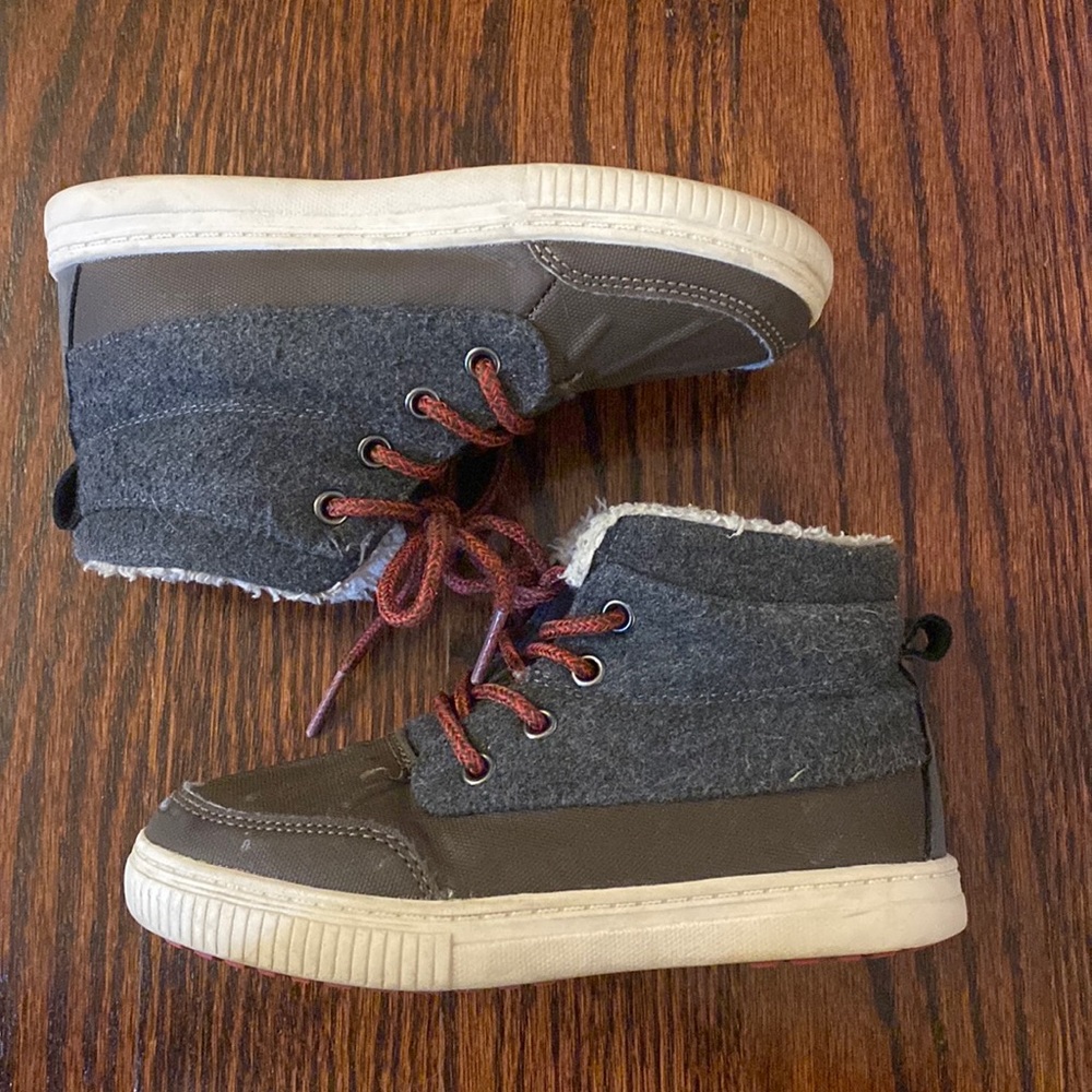 OshKosh kids size 12 shoes